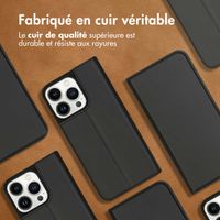 Accezz Étui de téléphone Slim Folio en cuir de qualité supérieure Apple iPhone 13 Pro - Noir