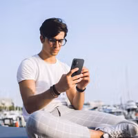 Spigen GLAStR EZ Fit Optik Pro Protection d'objectif de caméra (pack de 2) Apple iPhone 16 / 16 Plus - Noir