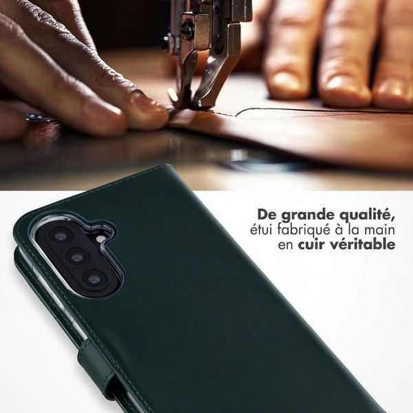 Selencia Étui portefeuille en cuir véritable Samsung Galaxy A57 (5G) - Vert