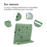 imoshion Coque kidsproof avec poupées amovibles Apple iPad 9 (2021) 10.2 pouces / iPad 8 (2020) 10.2 pouces / iPad 7 (2019) 10.2 pouces - Olive Green