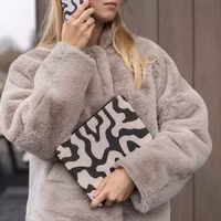 Selencia Coque tablette Vivid Apple iPad Air 11 pouces (2025) M3 / (2024) M2 / Air 5 (2022) / Air 4 (2020) - Art Wave Black