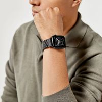 Pitaka Bracelet en fibre de carbone Apple Watch | 44/45/46/49 mm - Retro Carbon Black
