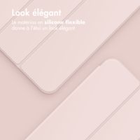 Accezz Coque tablette portefeuille Smart Silicone Apple iPad Pro 13 (2025) M5 / (2024) M4 - Rose