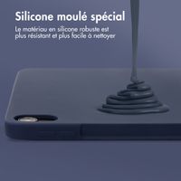 Accezz Coque Liquid Silicone avec porte-stylet iPad Air 11 pouces (2024) M2 / Air 5 (2022) / Air 4 (2020) - Bleu foncé