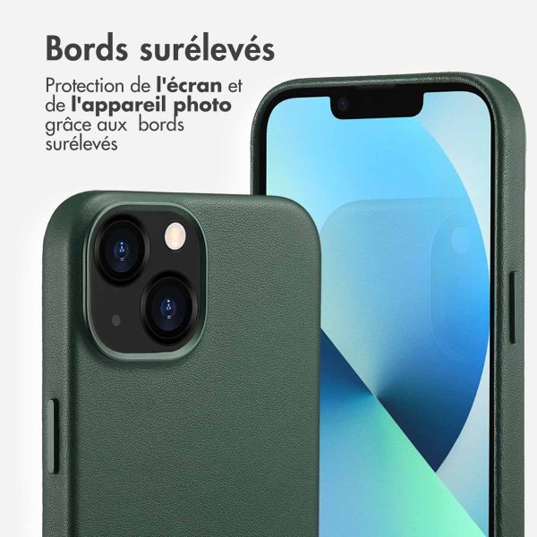Accezz Coque arrière en cuir avec MagSafe Apple iPhone 13 - Cedar Green