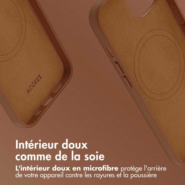 Accezz Coque arrière en cuir avec MagSafe iPhone 14 - Sienna Brown