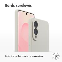 Accezz Coque Liquid Silicone avec MagSafe Samsung Galaxy S25 Edge - Stone