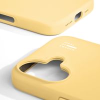 iDeal of Sweden Coque en silicone avec MagSafe Apple iPhone 16 - Soft Lemon