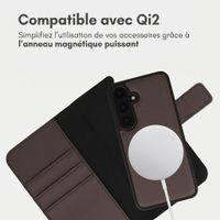 imoshion Étui portefeuille luxe 2-en-1 amovible Samsung Galaxy S25 - Marron