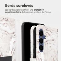 imoshion Étui de télephone portefeuille Design Samsung Galaxy S25 FE - Sandy Marble