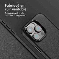 Accezz Coque arrière en cuir avec MagSafe Apple iPhone 16 Pro - Onyx Black