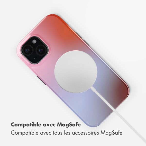 Selencia Coque arrière Vivid avec MagSafe Apple iPhone 15 - Gradient Soft Blush