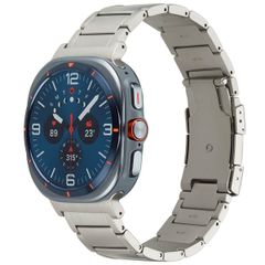 Accezz Bracelet en acier Titane mat Samsung Galaxy Watch Ultra (2024/2025) - Argent