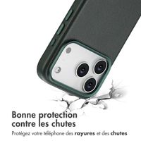 Accezz Coque arrière en cuir avec MagSafe Apple iPhone 17 Pro - Cedar Green