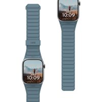 UAG Pathfinder | Bracelet en silicone réversible pour l'Apple Watch Series 1 à 10 / SE / Ultra (2) (44/45/46/49 mm) - Dune/Bleu Nuage