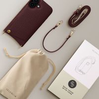 Selencia Coque de télephone Nova avec cordon et porte-cartes Apple iPhone 17 - Bold Burgundy