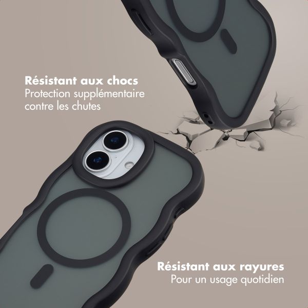 Selencia Coque arrière Wavy avec MagSafe Apple iPhone 17 - Noir