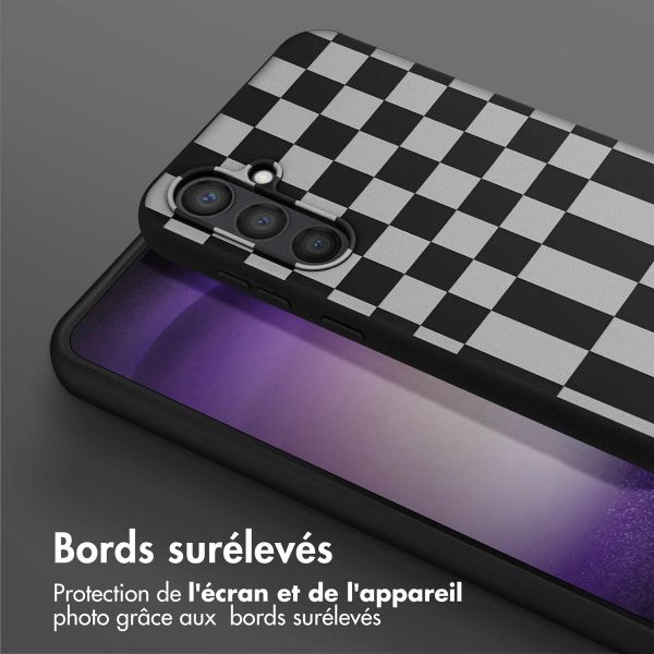 Selencia Coque design en silicone avec cordon amovible Samsung Galaxy S23 FE - Irregular Check Black