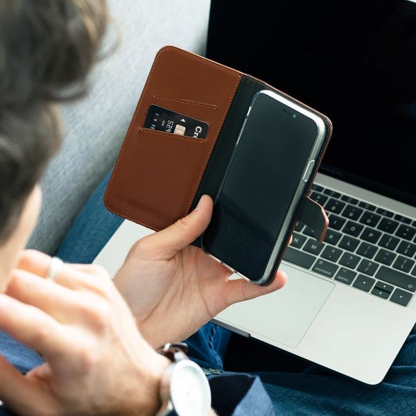 Selencia Étui portefeuille en cuir véritable Apple iPhone 11 - Marron clair