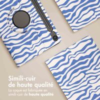 imoshion Coque tablette Design rotatif à 360° Samsung Galaxy Tab S10 FE / S9 FE - White Blue Stripes