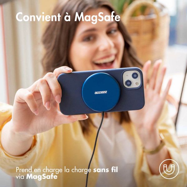 Accezz Coque Liquid Silicone avec MagSafe Apple iPhone 13 Pro - Bleu foncé