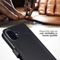 Selencia Étui portefeuille en cuir véritable Apple iPhone 16 Plus - Noir