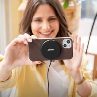 Accezz Coque Liquid Silicone avec MagSafe Apple iPhone 15 - New Tea Brown