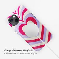 Selencia Coque arrière Vivid Tough avec MagSafe iPhone 13 - Double Hearts Rubine Red Lilac