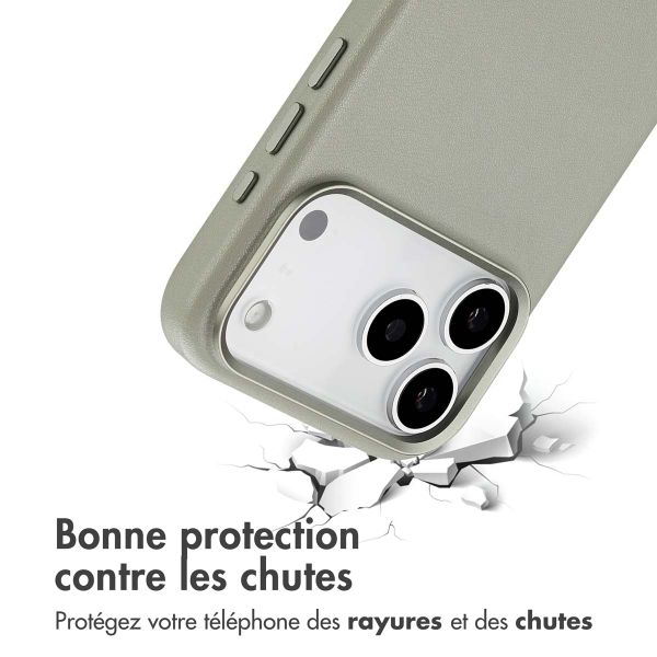 Accezz Coque arrière en cuir avec MagSafe Apple iPhone 17 Pro Max - Light Grey