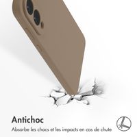 Accezz Coque Liquid Silicone avec MagSafe Samsung Galaxy S25 Edge - Lichtbruin