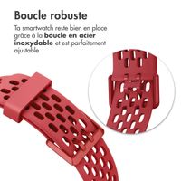 imoshion Bracelet de sport en silicone avec trous Fitbit Charge 5 / Charge 6 - Rouge