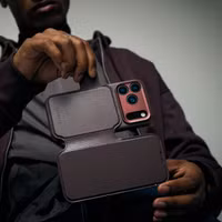 Decoded Portefeuille détachable 2 en 1 en cuir MagSafe Apple iPhone 17 - Chocolate Brown