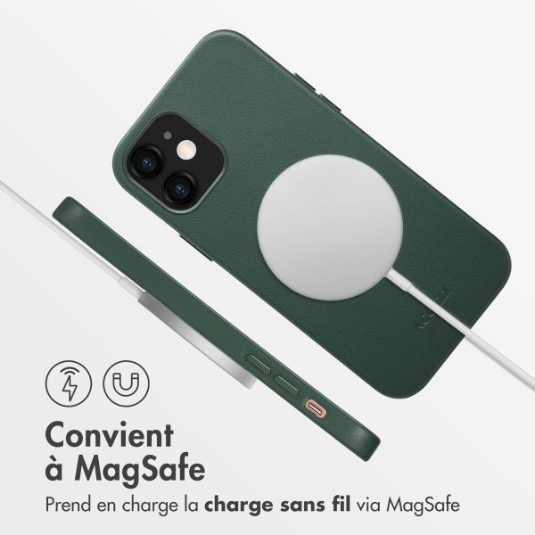 Accezz Coque arrière en cuir avec MagSafe Apple iPhone 12 (Pro) - Cedar Green