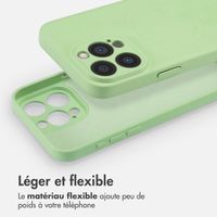 imoshion Coque Couleur avec MagSafe iPhone 15 Pro Max - Vert