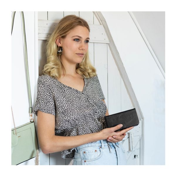 Selencia Étui portefeuille en cuir véritable Apple iPhone SE (2016) / 5 / 5s - Noir