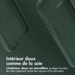 Accezz Coque arrière en cuir avec MagSafe Apple iPhone 13 - Cedar Green