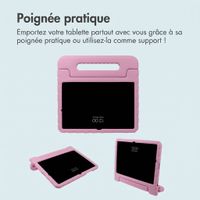 imoshion Coque arrière Kidsproof Design avec poignée Samsung Galaxy Tab A11 Plus / A9 Plus - Cœurs