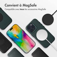 Accezz Coque arrière en cuir avec MagSafe Apple iPhone 16 Pro Max - Cedar Green
