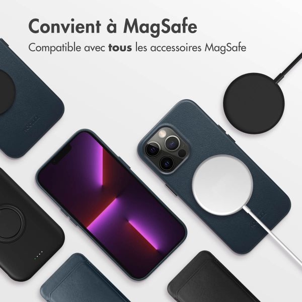 Accezz Coque arrière en cuir avec MagSafe Apple iPhone 13 Pro - Nightfall Blue