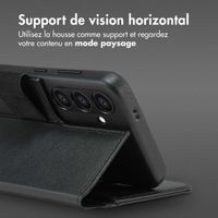 Accezz Étui de télephone portefeuille en cuir 2-en-1 avec MagSafe Samsung Galaxy S23 FE - Onyx Black