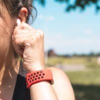 imoshion Bracelet sportif en silicone Fitbit Charge 3 / 4 - Rouge