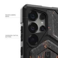 UAG Coque arrière Monarch Pro Samsung Galaxy S25 Ultra - Forged Carbon