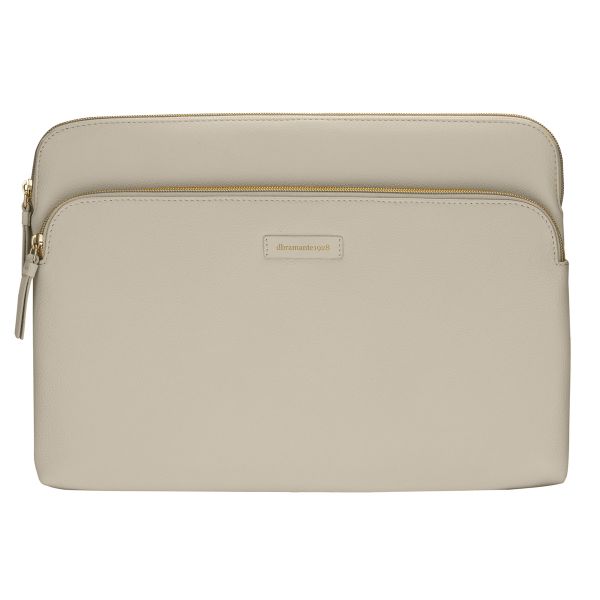 dbramante1928 ﻿Paris+ Sleeve - Pochette ordinateur 13 pouces - Cuir véritable - MacBook Pro / Air 13 pouces - Sand Dune