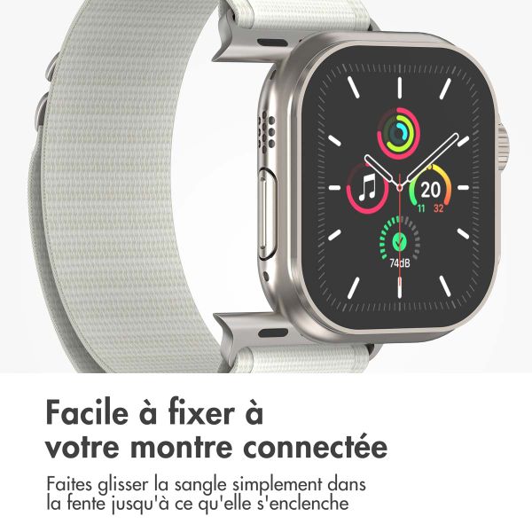 imoshion Bracelet en nylon Alpine Apple Watch Series 1 t/m 9 / SE (38/40/41 mm) | Series 10 / 11 (42 mm) - Blanc