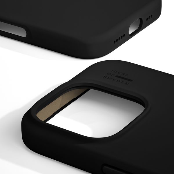 iDeal of Sweden Coque en silicone avec MagSafe Apple iPhone 16 Pro Max - Black