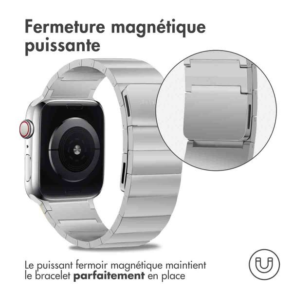 Selencia Bracelet magnétique en acier Apple Watch Series 1 á 9 / SE (38/40/41 mm) | Series 10 / 11 (42 mm) - Argent