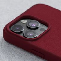 Njorð Collections Coque daim Comfort+ MagSafe iPhone 15 Pro Max - Red