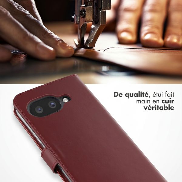 Selencia Étui portefeuille en cuir véritable Google Pixel 10a - Burgundy