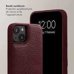 Selencia Coque de télephone Nova avec cordon et porte-cartes Apple iPhone 14 / 13 - Bold Burgundy