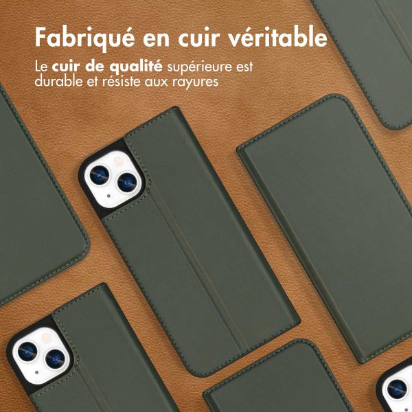 Accezz Étui de téléphone Slim Folio en cuir de qualité supérieure iPhone 13 - Vert